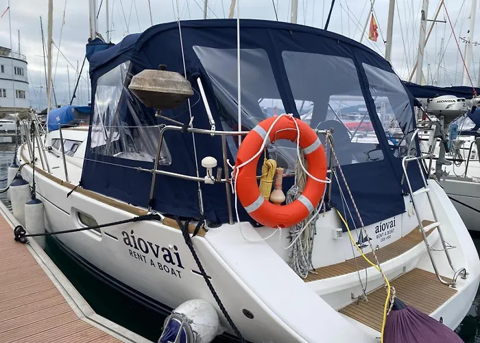 Sailboat Barco Velero Botel Vigo